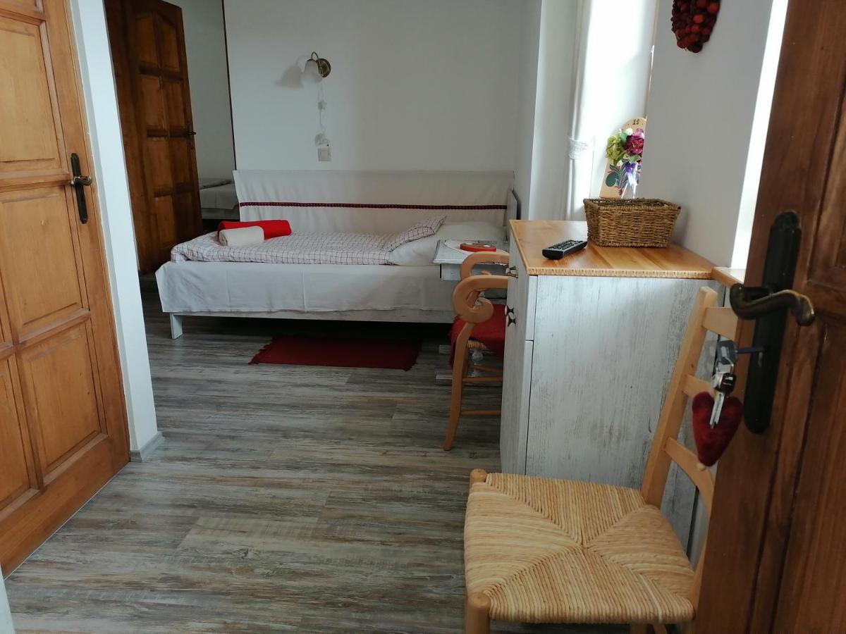 Pogány 米维斯凡德吉哈思旅馆酒店 外观 照片